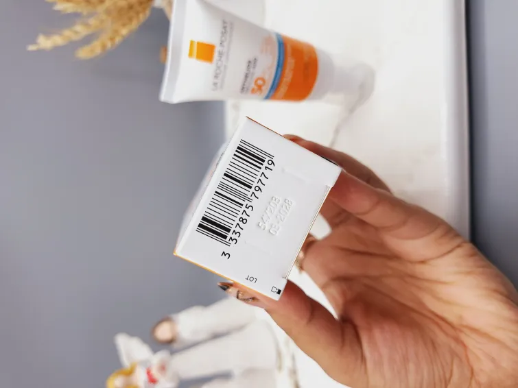 کرم ضد آفتاب ، آبرسان و بی رنگ ، پوست خشک و حساس